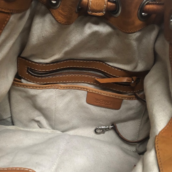 Michael Kors Leather Hobo Bag With Dust Bag - Picture 12 of 16